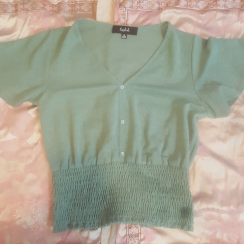 Cute blouse for a day out